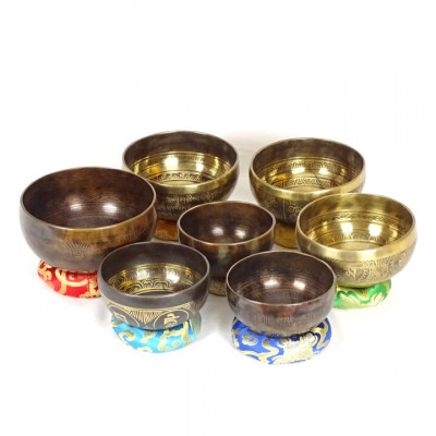 नक्काशी गरिएको गायन बाउल सेट अर्डर गर्नुहोस्: ध्वनि थेरापीको लागि उत्तम