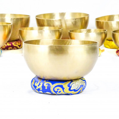 VEDIC PATAN SET OF Singing bowls on the 3rd octave from 131Hz to 245Hz available at wholesale price