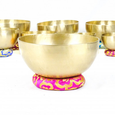 VEDIC PATAN SET OF Singing bowls on the 3rd octave from 131Hz to 245Hz available at wholesale price