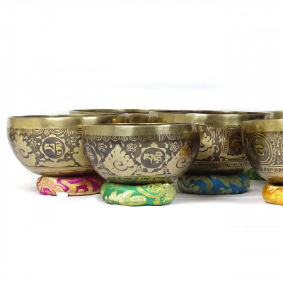 नक्काशी गरिएको गायन बाउल सेट अर्डर गर्नुहोस्: ध्वनि थेरापीको लागि उत्तम