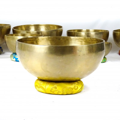 Traditional 7-metal Tibetan singing bowl for deep meditation and sound healing.