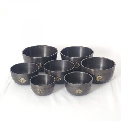 Bát đúc OM SAJAN 7 mảnh nhỏ ở quãng tám thứ năm