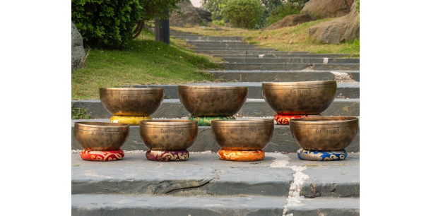 7-Bowl Tibetan Singing Bowl Set Guide for Chakra Meditation & Sound Therapy